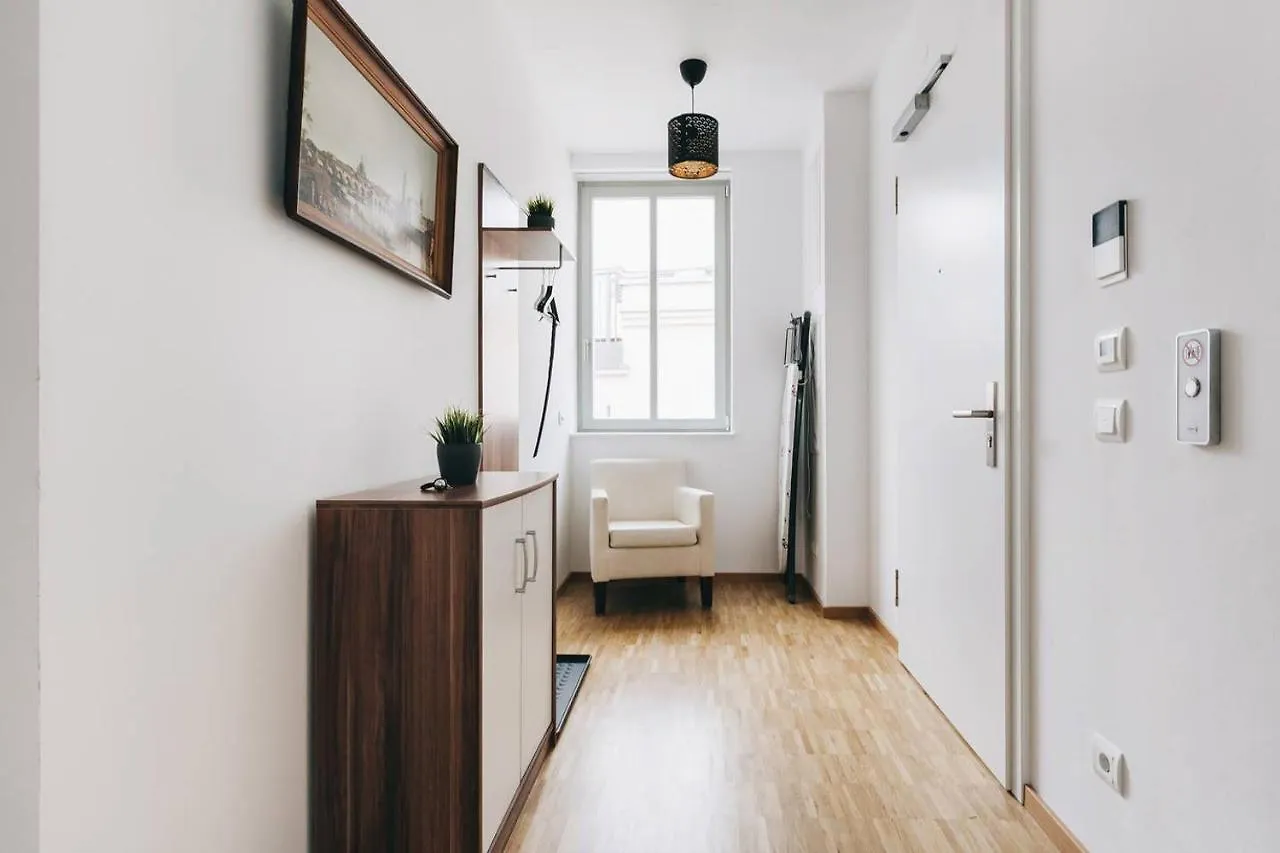 Dill Apartment Frauenkirchenblick Дрезден Германия