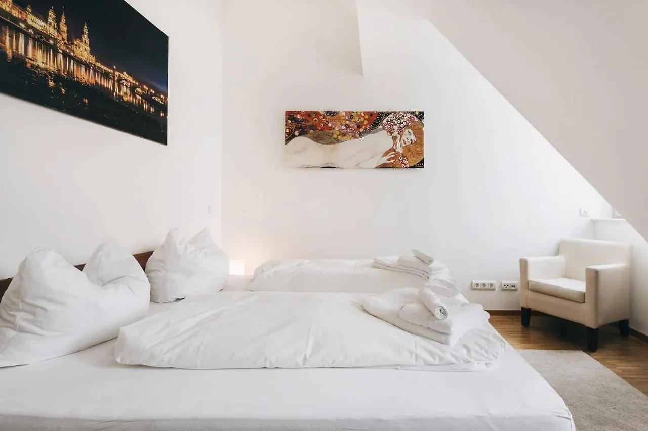 Dill Apartment Frauenkirchenblick Дрезден Германия